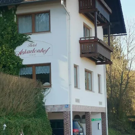 Arkadenhof Couette-café 3*