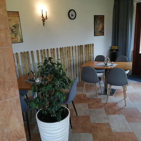 Arkadenhof 3*