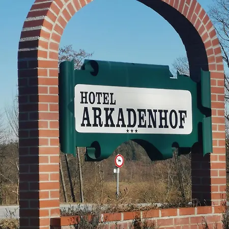 Arkadenhof 3*