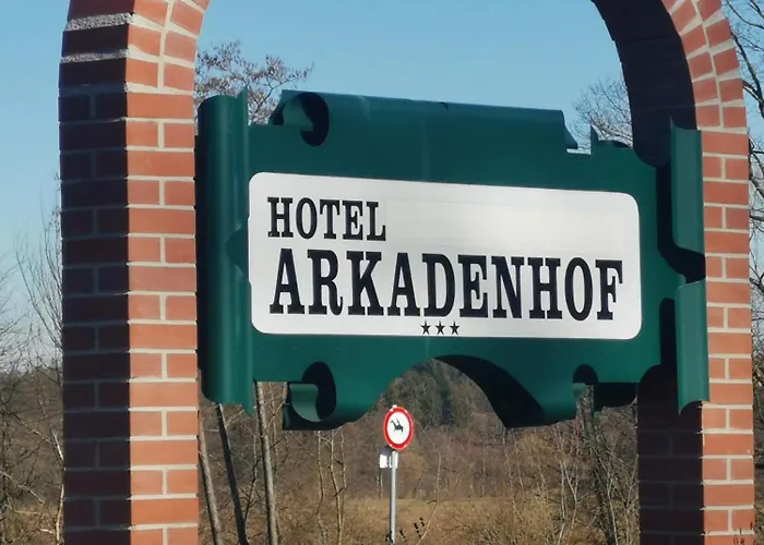 Arkadenhof 3*